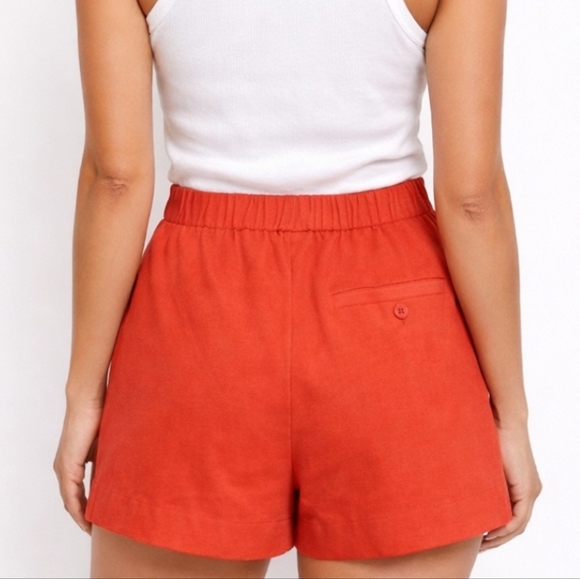 ⭐️ Host Pick ⭐️ Phillip Lim | Designer Coral Red Pleated Shorts - Picture 3 of 7